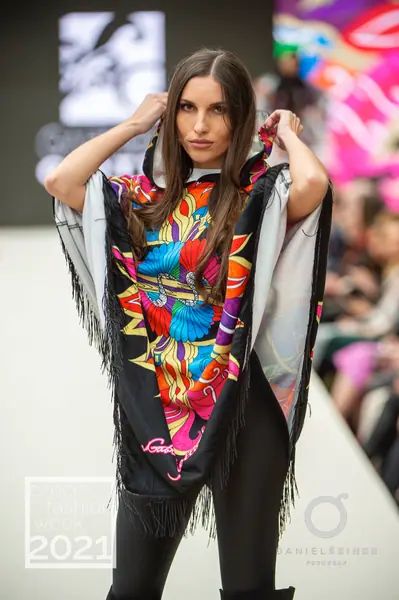 Czech Fashion Week · Teplice, 2021. Momenty přehlídky.