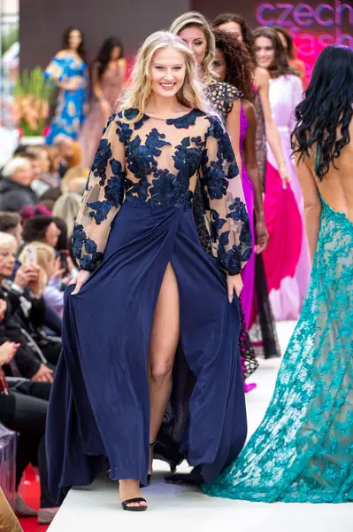 Czech Fashion Week · Teplice, 2022. Naďa Moravcová.
