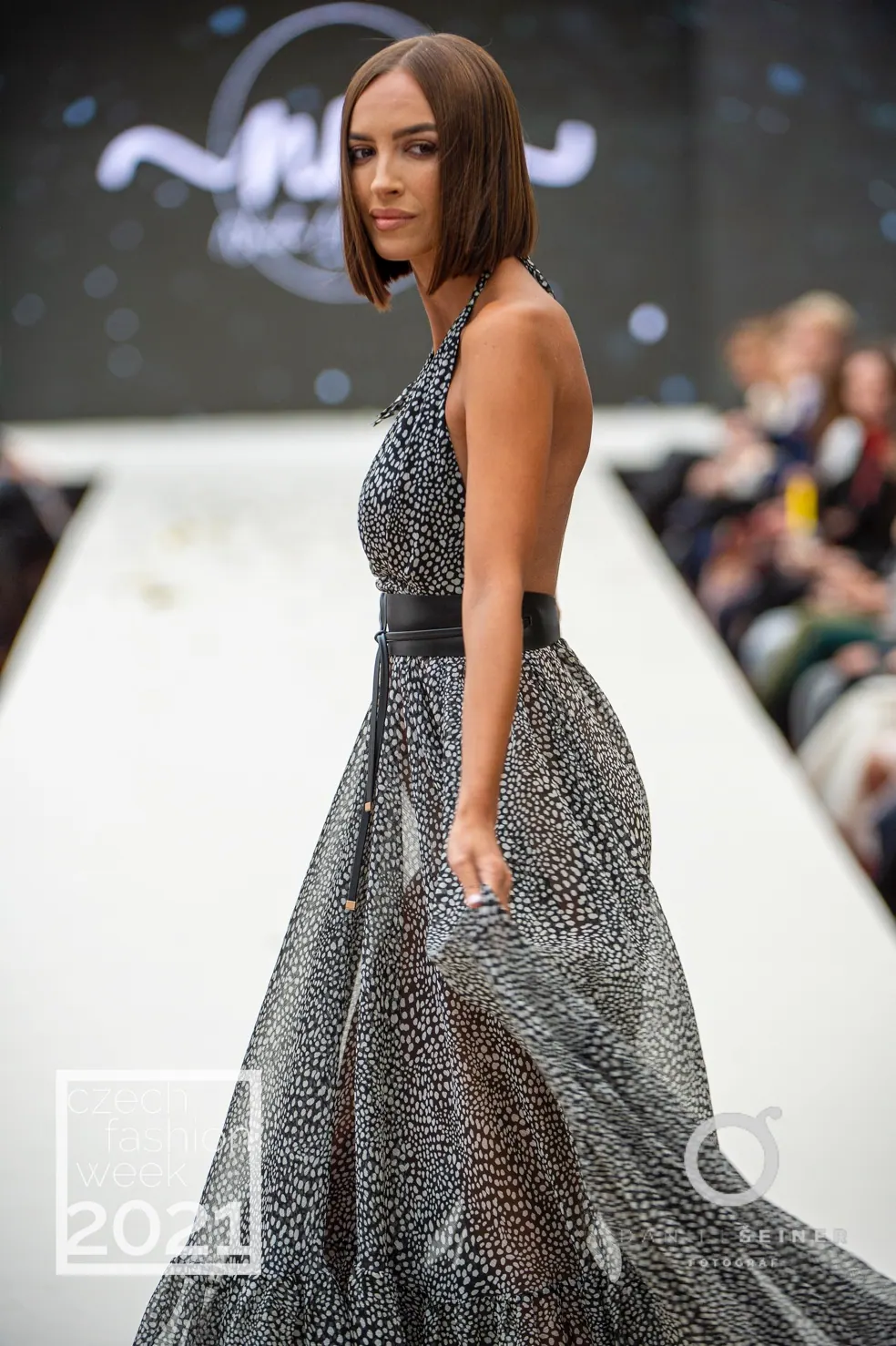 Czech Fashion Week · Teplice, 2021. Momenty přehlídky.