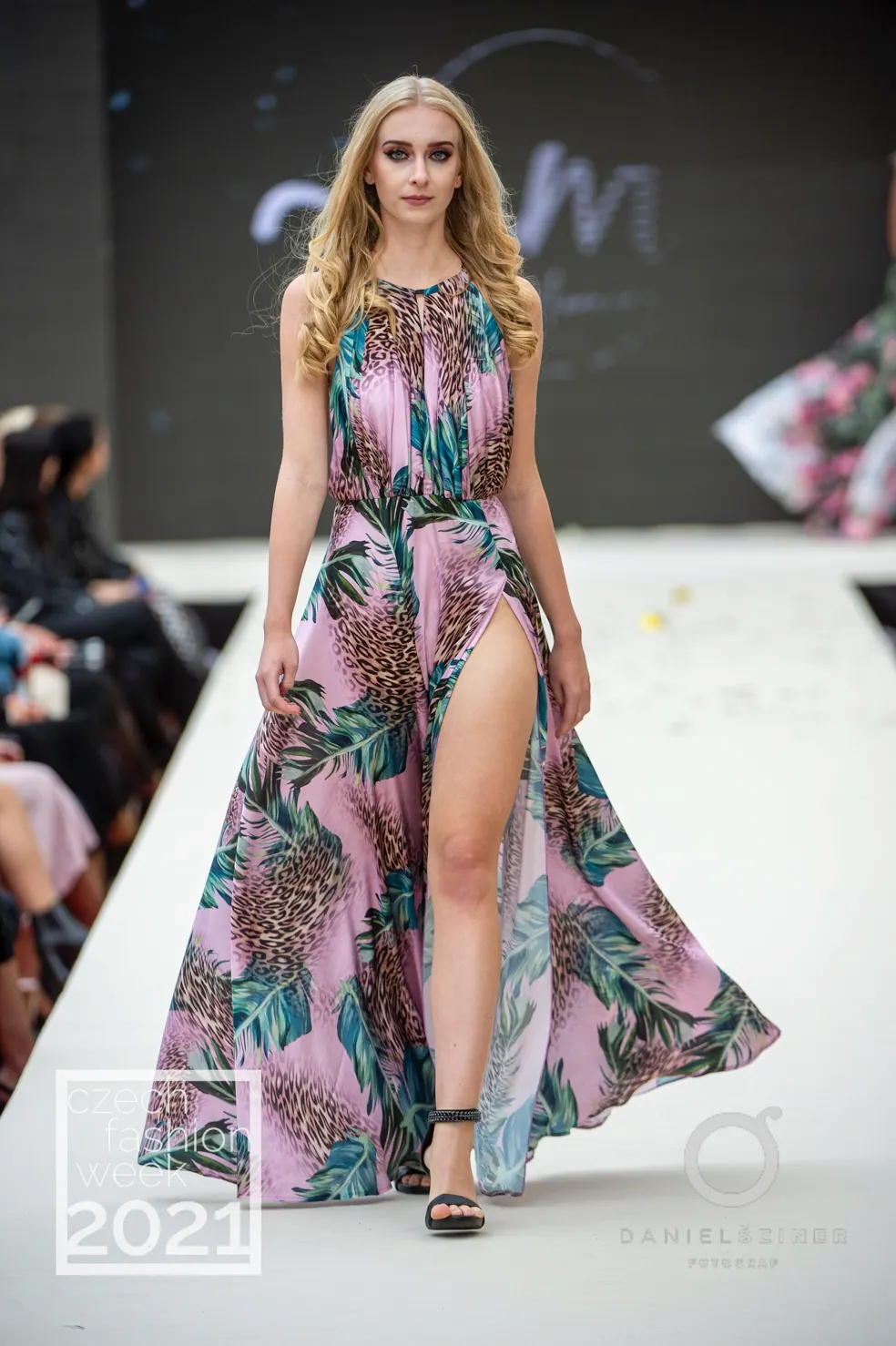 Czech Fashion Week · Teplice, 2021. Momenty přehlídky.