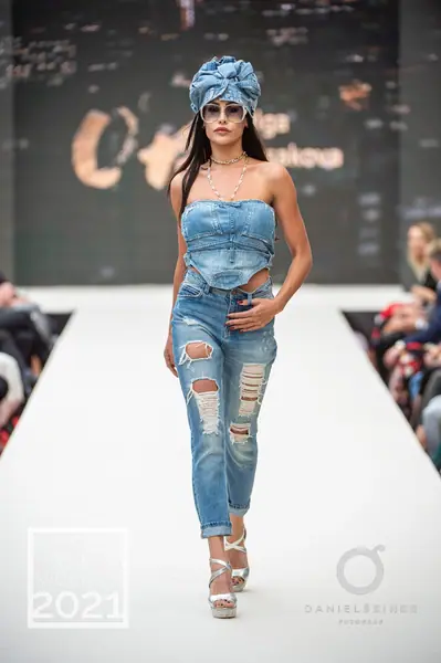 Czech Fashion Week · Teplice, 2021. Momenty přehlídky.
