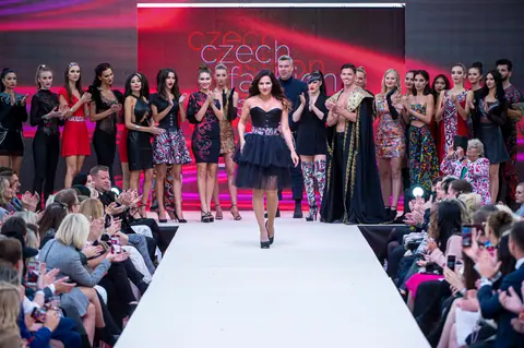 Czech Fashion Week · Teplice, 2022. Anna Tejklová.