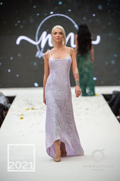 Czech Fashion Week · Teplice, 2021. Momenty přehlídky.