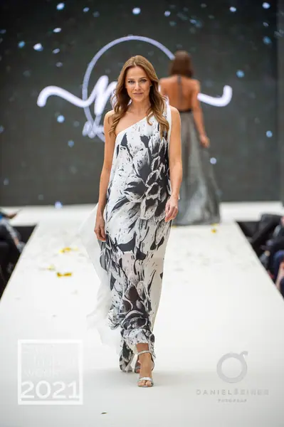 Czech Fashion Week · Teplice, 2021. Momenty přehlídky.