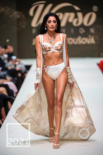 Czech Fashion Week · Teplice, 2021. Momenty přehlídky.