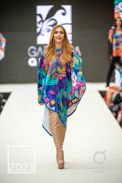 Czech Fashion Week · Teplice, 2021. Momenty přehlídky.