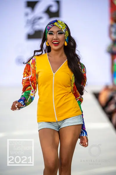 Czech Fashion Week · Teplice, 2021. Momenty přehlídky.