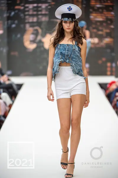 Czech Fashion Week · Teplice, 2021. Momenty přehlídky.