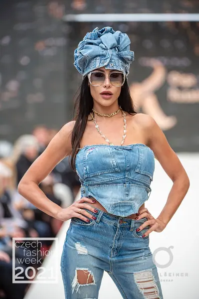 Czech Fashion Week · Teplice, 2021. Momenty přehlídky.