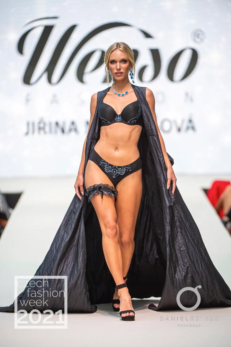 Czech Fashion Week · Teplice, 2021. Momenty přehlídky.