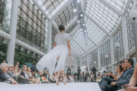 Czech Fashion Week · Teplice, 2020. Momenty přehlídky.