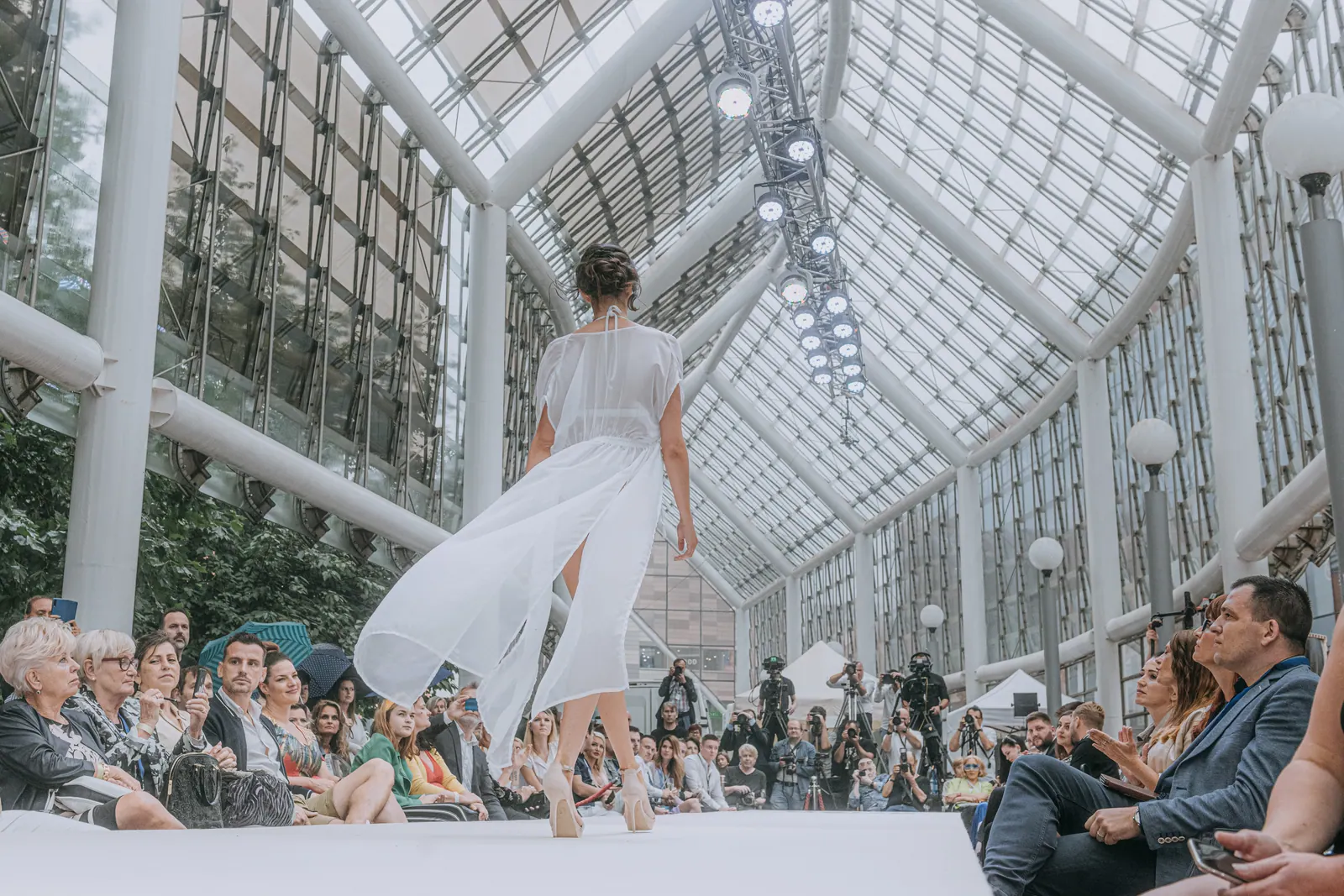 Czech Fashion Week · Teplice, 2020. Momenty přehlídky.