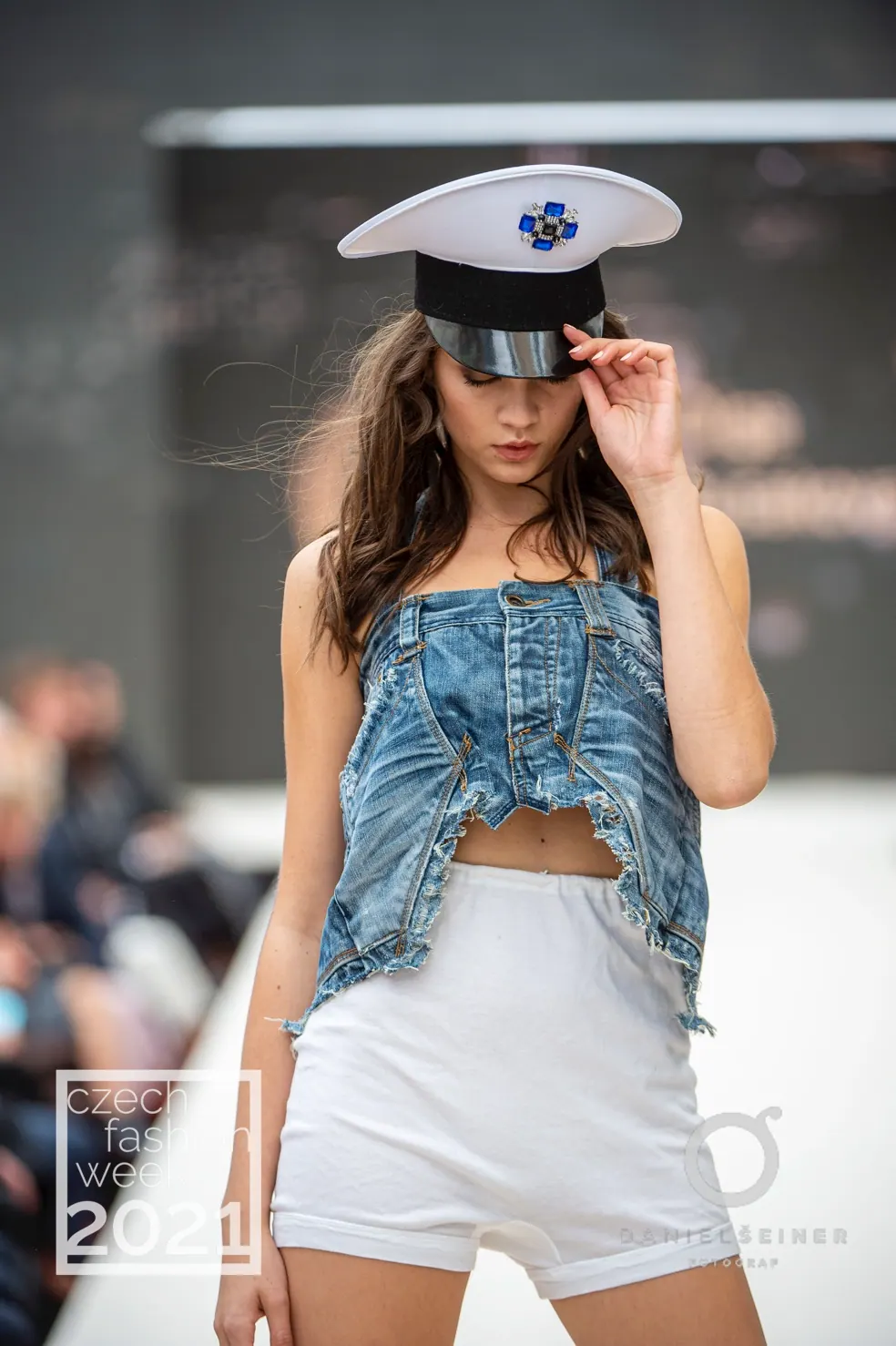 Czech Fashion Week · Teplice, 2021. Momenty přehlídky.