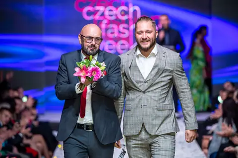 Czech Fashion Week · Teplice, 2022. Závěrečné defilé.